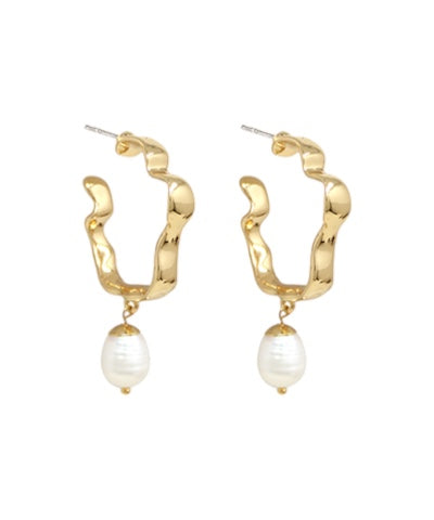 Pearl Accent Wavy Hoops